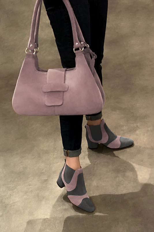 Dark grey and dusty rose pink women's ankle boots, with elastics. Round toe. Low flare heels. Worn view - Florence KOOIJMAN
